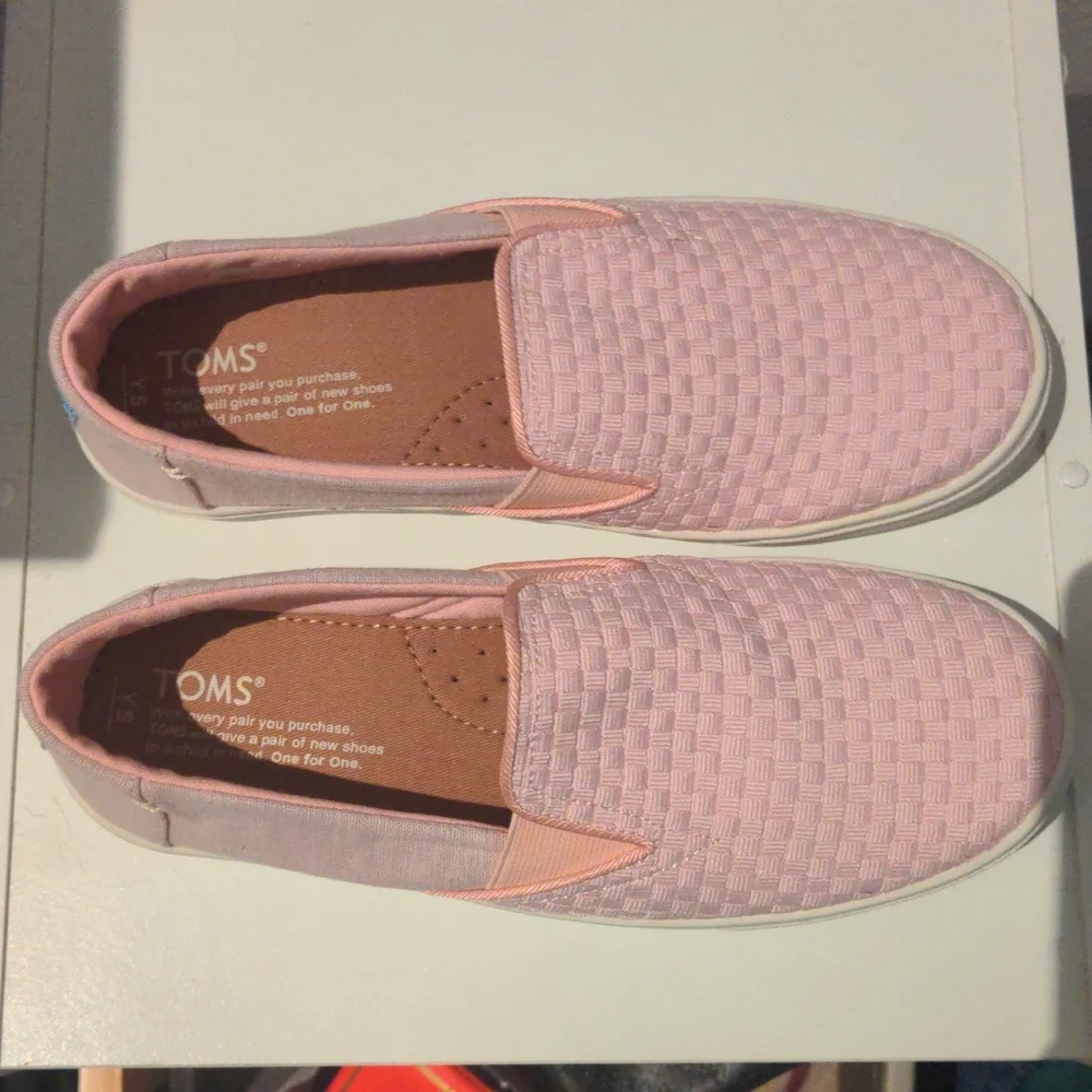 Tom's youth light pink